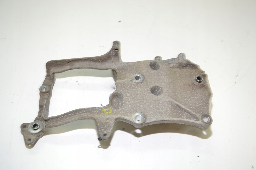 Купити Mercedes actros mp4 кронштейн кронштейн генератора a4721550735