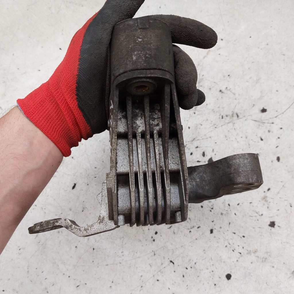 фото №12, Opel astra j кронштейн подушка двигателя 13248476