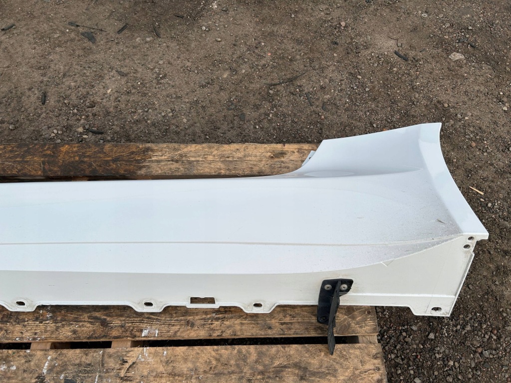 Молдинг порог порог боковой левое  левая jaguar f-type x152 2013r- с Разборки