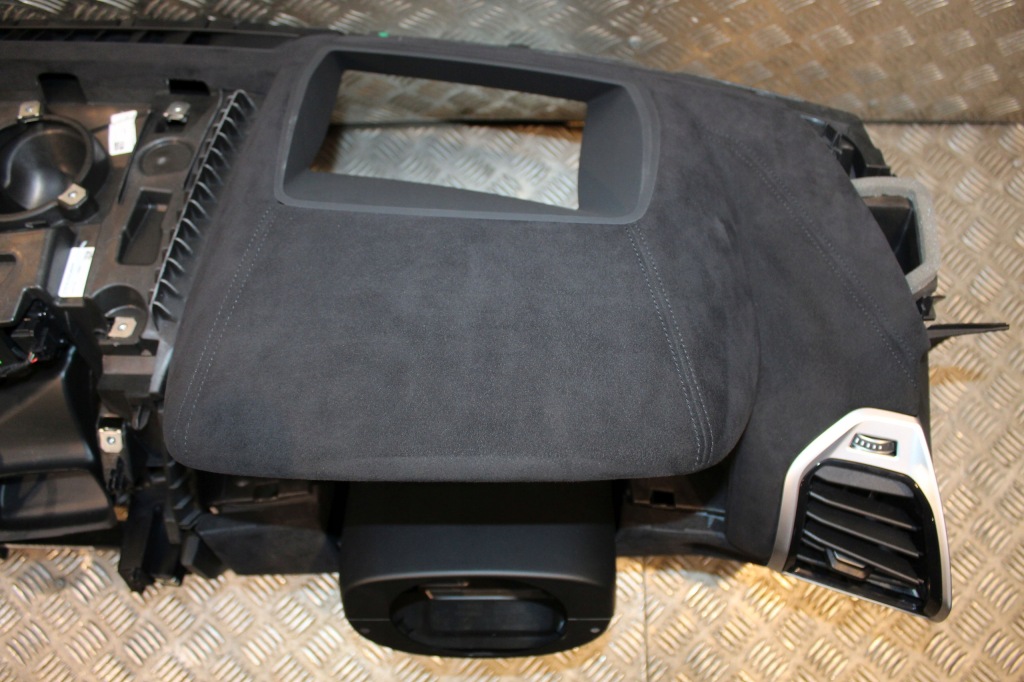 фото №13, Bmw g14 g15 g16 m8 f92 f93 приборная панель приборная панель  туннель alcantara карбон