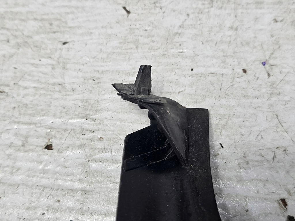 фото №9, Audi a3 s3 8v 16-20 треугольник жабо левый правый 8v0805234c 8v0805233c usa