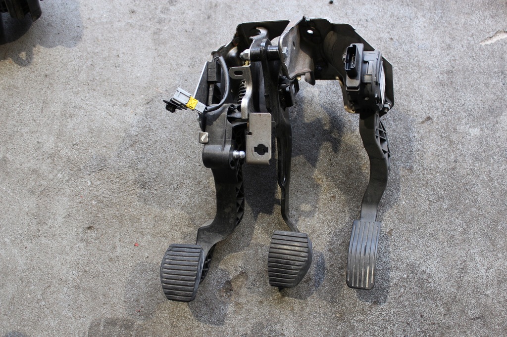 фото №1, Citroen c3 ii ds3 1.4 vti педали комплект europa