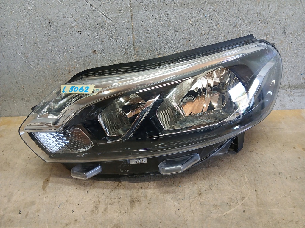 фото №1, Лампа перед левая toyota proace 16- 9808581280