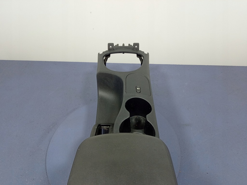 Nissan qashqai i j10 06- тунель середній підлокітник шкіра Оригінал