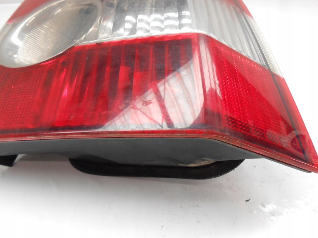 фото №7, Volvo v50 лампа задняя правая отсутствует вкладыш 30698921