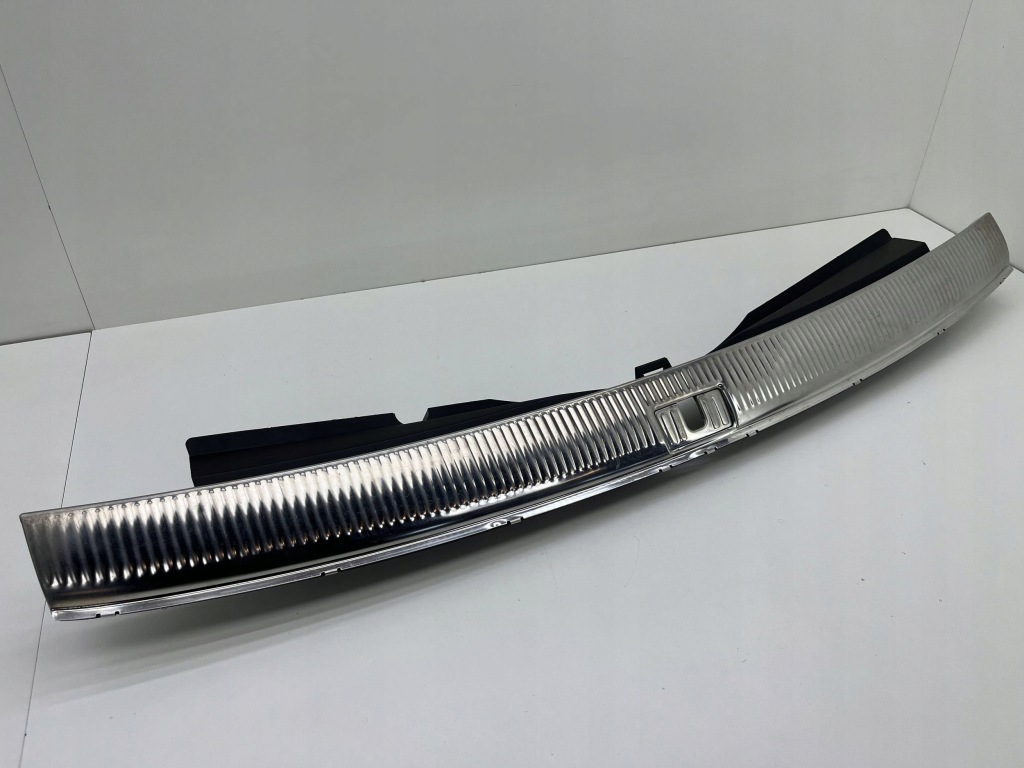 фото №1, Audi q7 4l защита порог багажника 4l0864483