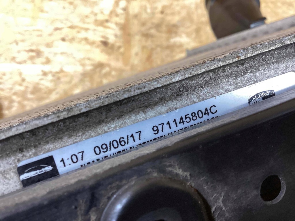 Porsche panamera 971 2017- радиатор воздуха / интеркулер Киев