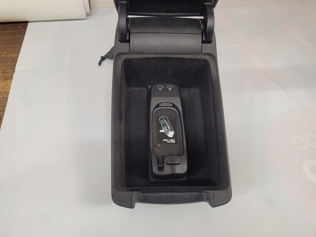 фото №8, Audi a6 c6 подлокотник 4f0864114