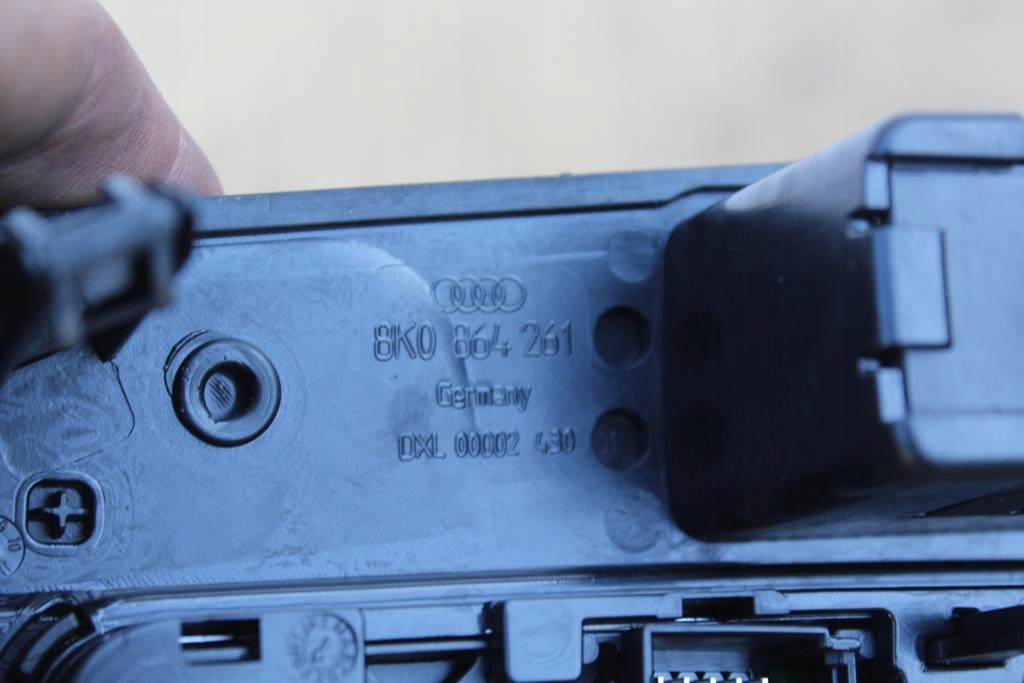 фото №7, Рамка средняя туннель панель audi a5 8t 8k0864261