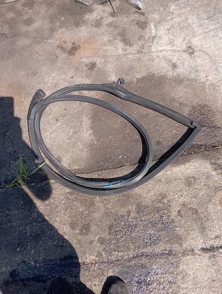 фото №1, Прокладка дверь перед правый vw arteon 3g8867338