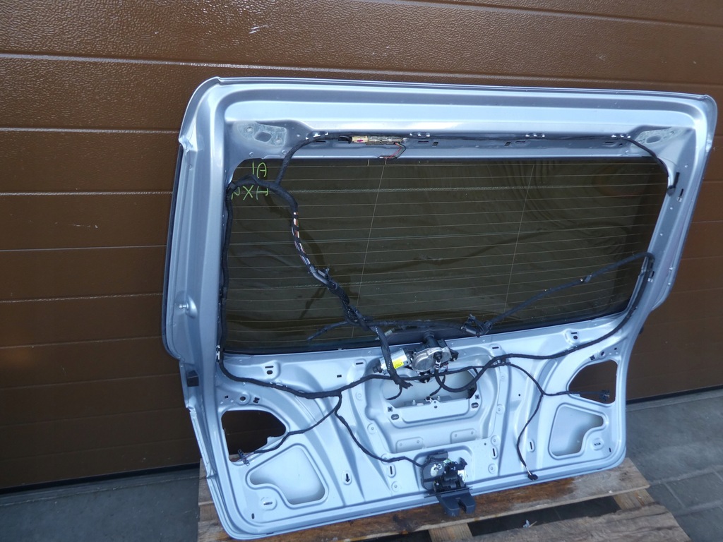 фото №9, Крышка багажника багажника комплектная audi a4 b8 lx7v