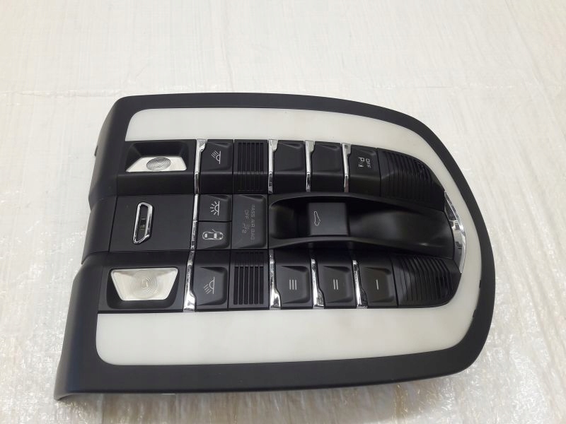 фото №1, Porsche cayenne 7p панель потолочный