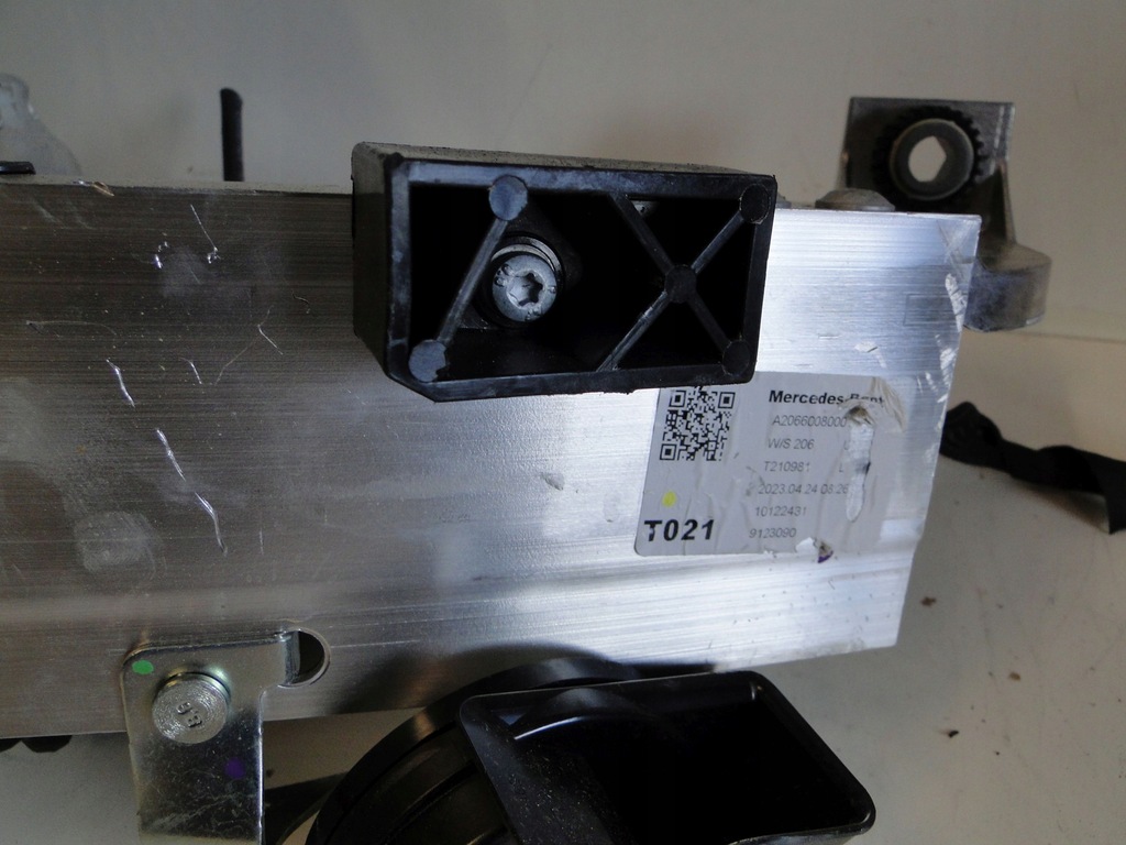 фото №12, Mercedes c klasa 206 w206 pas передний усилитель комплект usa ameryka