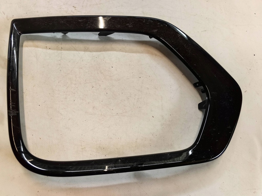 фото №1, Jaguar e-pace x540 - решітка, рамка бампера права polecam