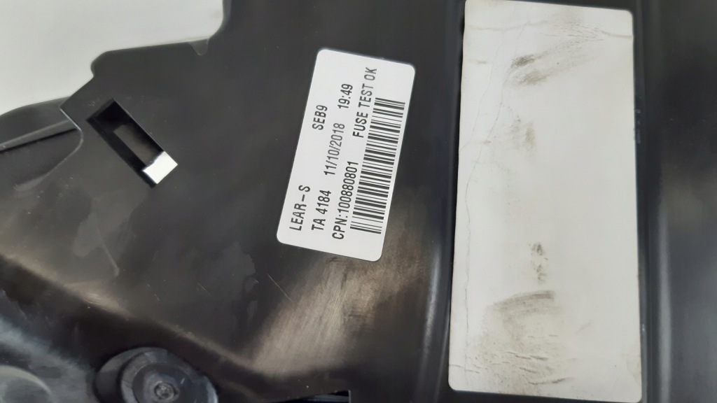 фото №10, Volvo v60 ii 2.0 d4 коробка предохранителей 31398000, 31398001