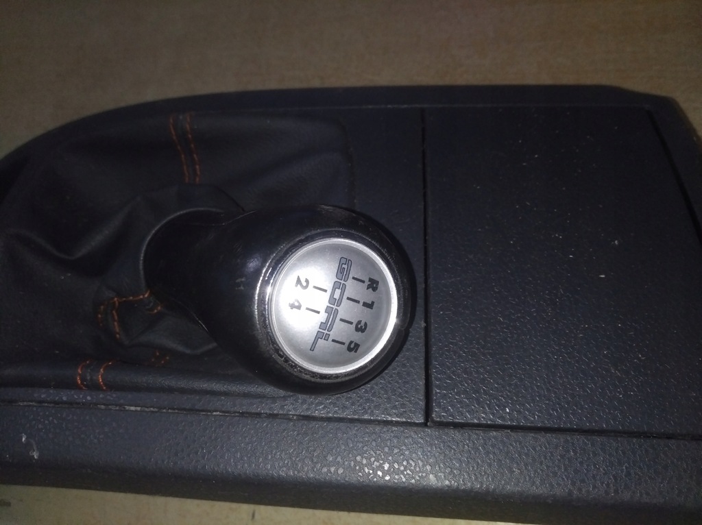 фото №1, Fiat stilo ручка чохол консоль