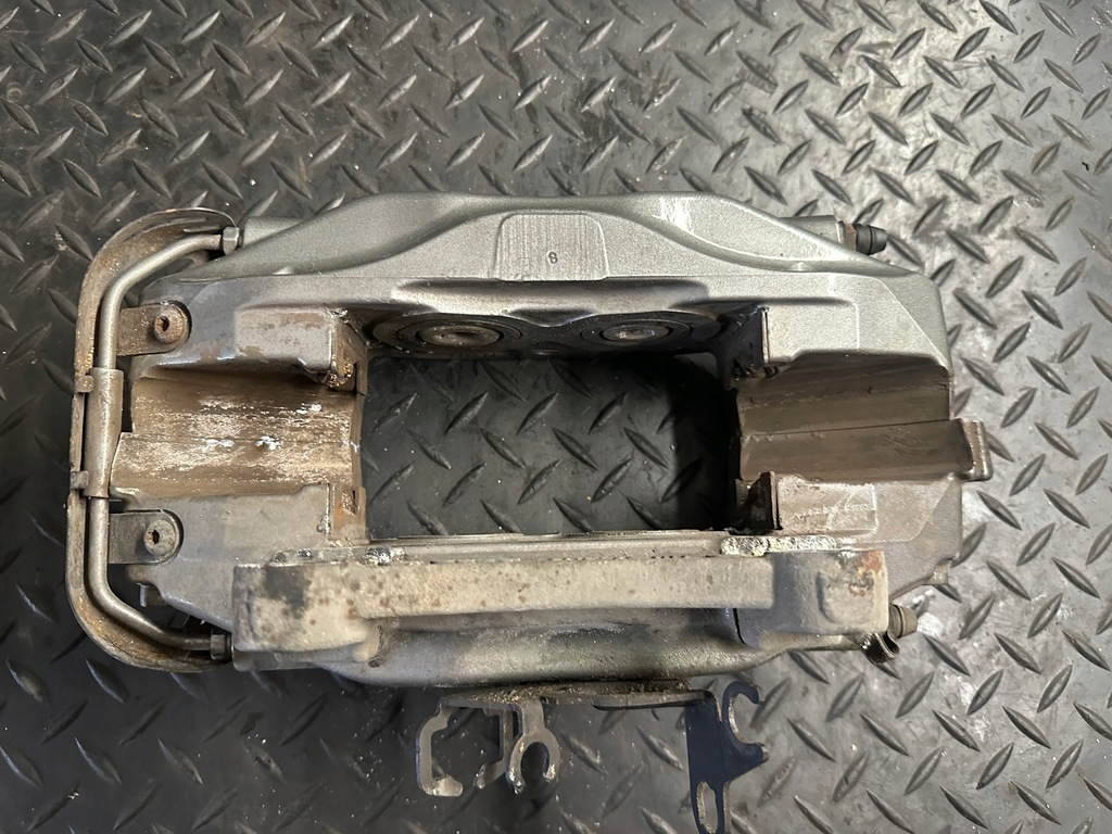 фото №13, Суппорт тормозной левый задняя pod ceramikę audi q7 4l