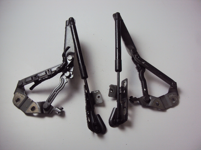 фото №4, Петли капот land rover discovery sport l550