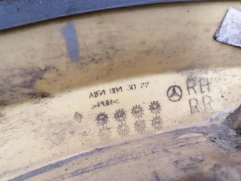 Купити Mercedes ml w164 накладка підкрилок amg a1648842922 розширювачі крила zesta