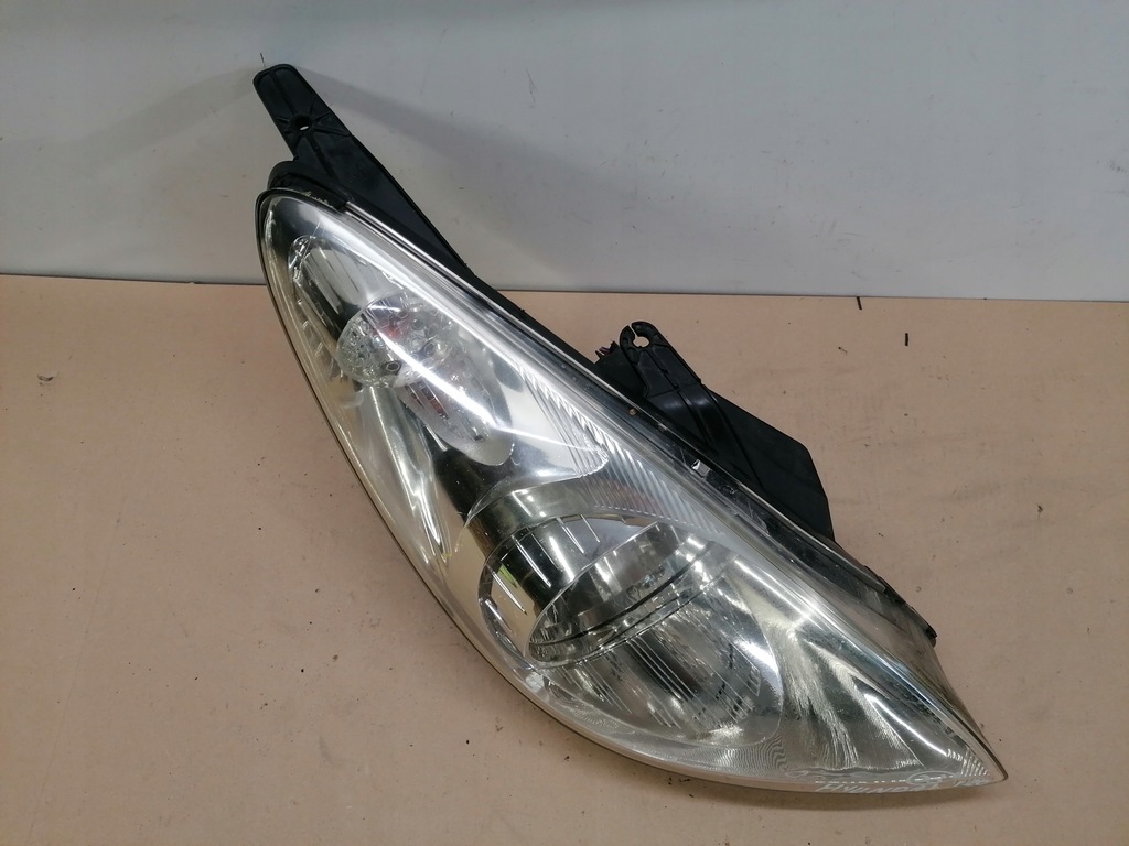 фото №8, Лампа права перед hyundai i i20 08-12 uk