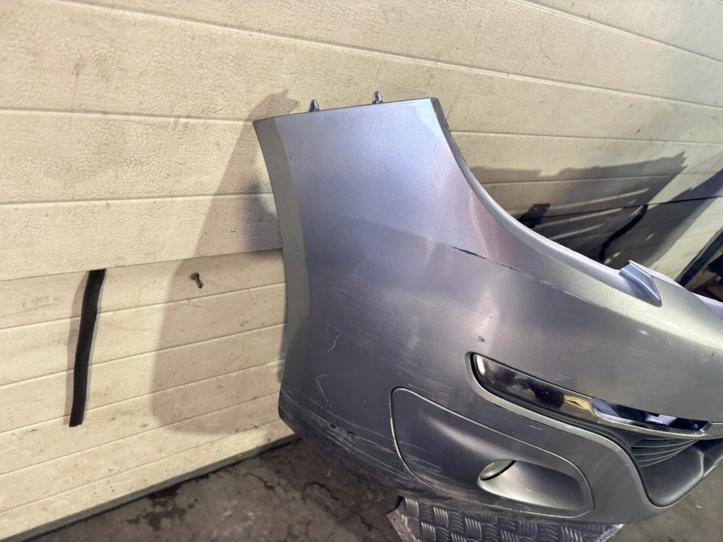 Бампер перед передний оригинал peugeot 308 t9 980499377 Киев