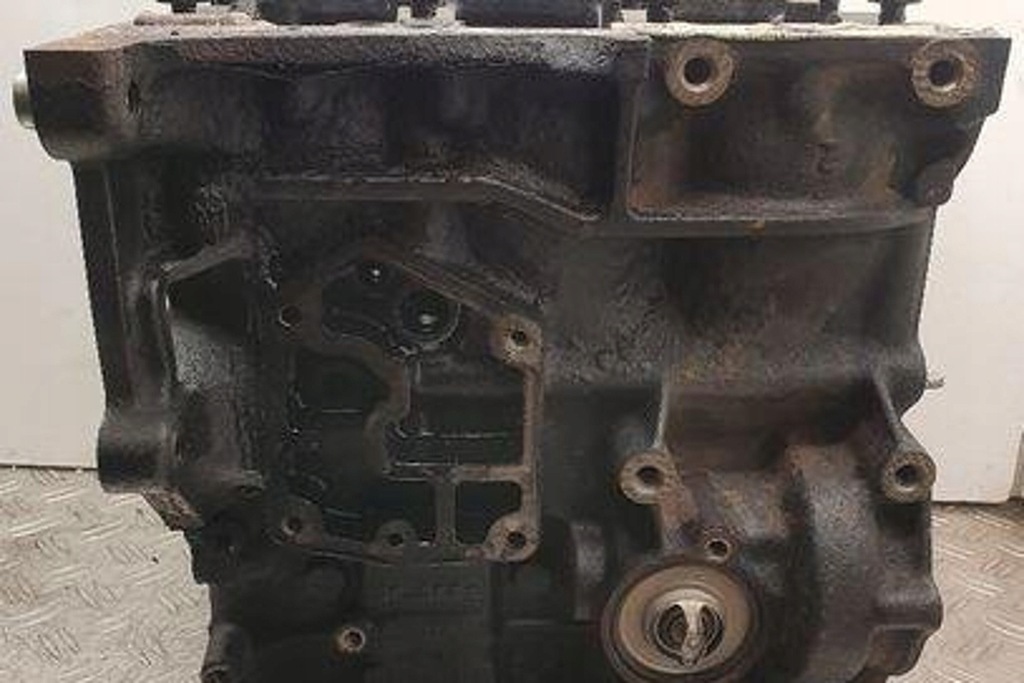 фото №8, Блок двигуна seat ibiza iv 6j5, 6p1 045103021r 1.4l дизель 59kw 2009