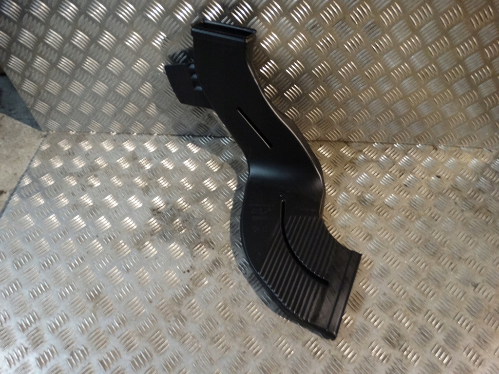 фото №1, Ideal канал воздуха левый mercedes w206 1