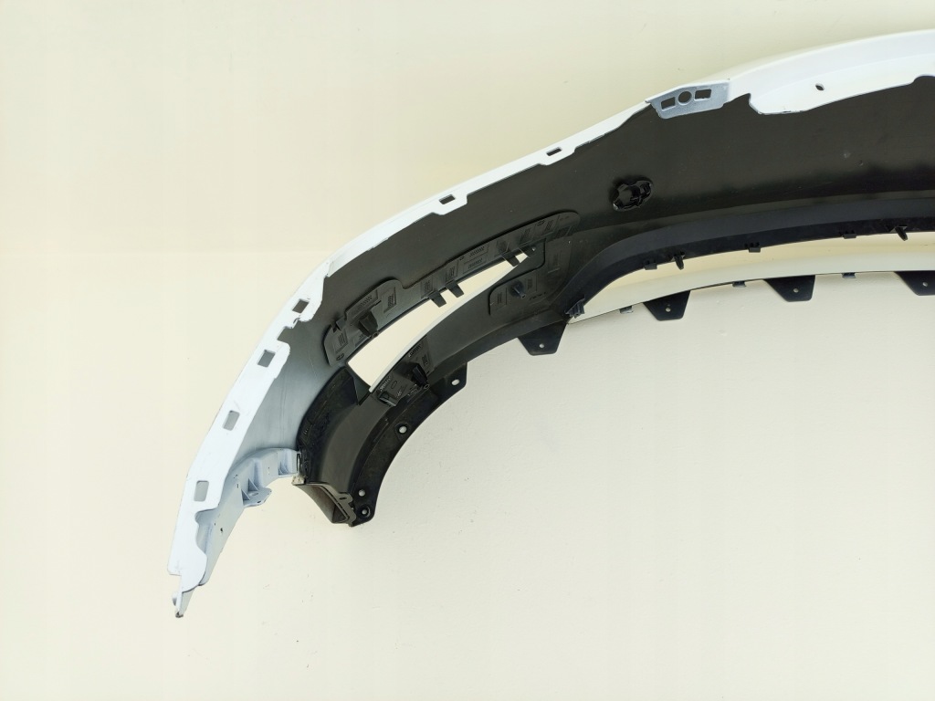 Tesla model y 2020- бампер перед передний 1540100-06-c Оригинал