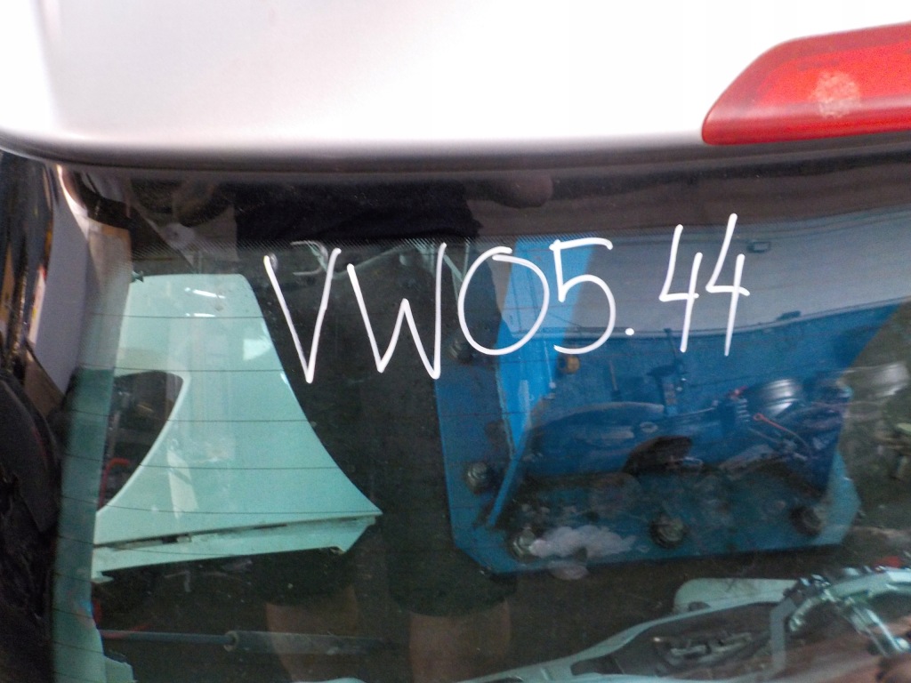 Volkswagen polo iv крышка багажника задняя Оригинал