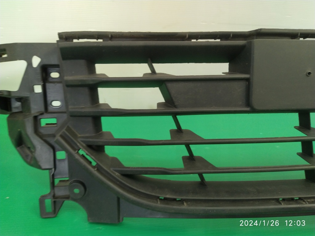 Решётка бампера перед renault clio iv 4 2013-2018 628169950r Оригинал