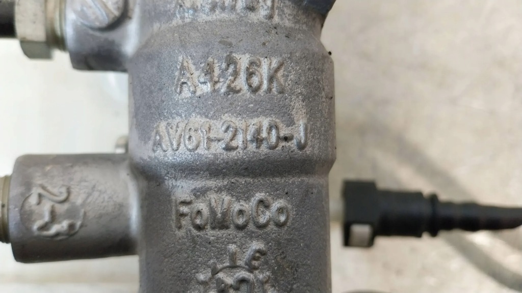 Насос гальмівна av61-2140-j ford focus mk3 c-max mk2 в Україні