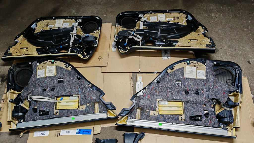 фото №15, Обшивка дверь перед задняя шторка рамки кожа harman kardon mercedes w211 lift