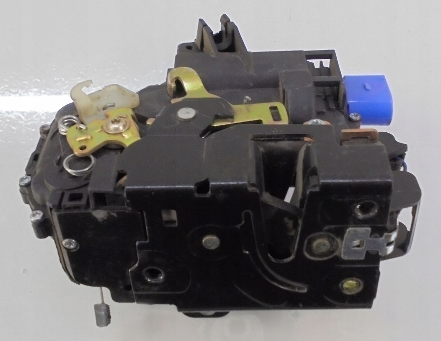 фото №1, Skoda fabia i замок дверь левый перед 8 pin