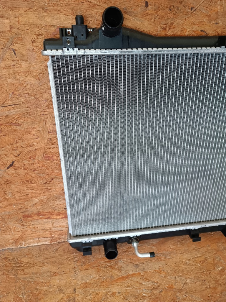 Радіатор води suzuki grand vitara 2005- 2.0 бензин автоматична коробка передач 17700-65j10 Доставка