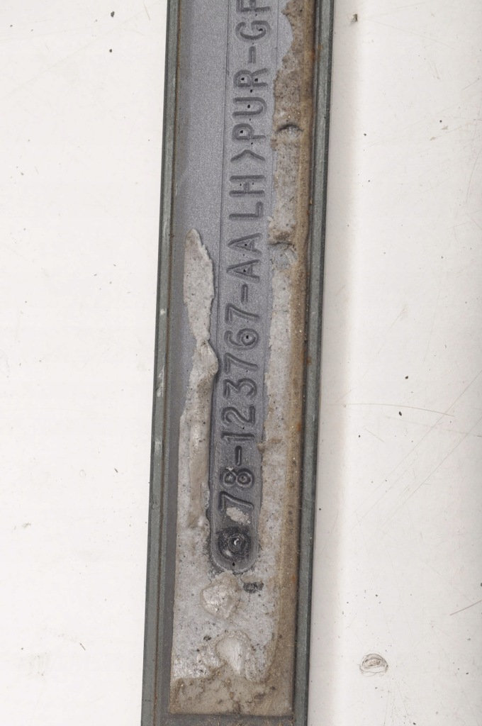 фото №3, Aston martin db7 молдинг крила лівий перед