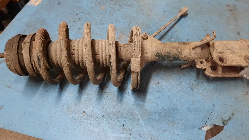 фото №1, Амортизатор перед правий mercedes vito w638 2.3d