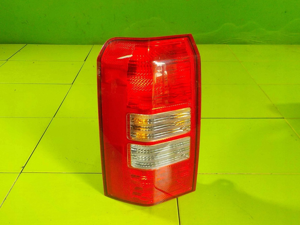 фото №1, Jeep patriot 08r лампа левая задняя