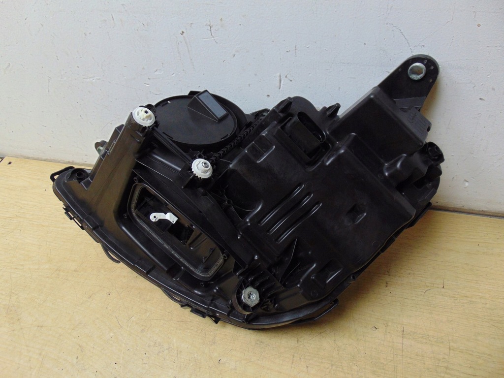 фото №13, Лампа правая перед mercedes w213 lift a2139067609 europa