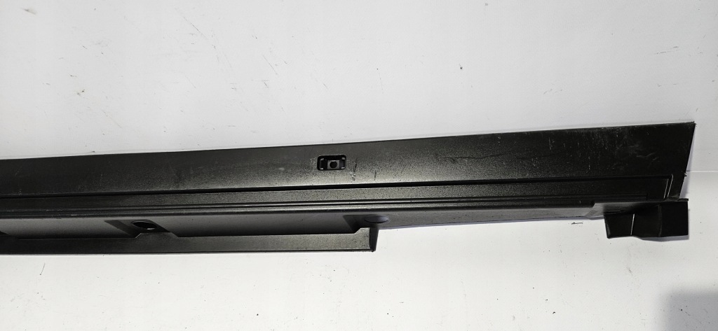 Молдинг порог правая lexus ux 18- оригинал в Украине