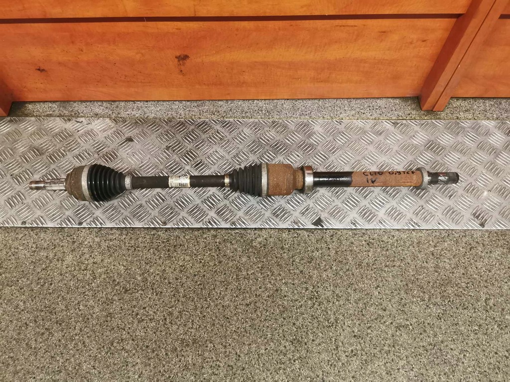 фото №1, Приводной вал правая renault clio iv 0,9 tce 391009101r