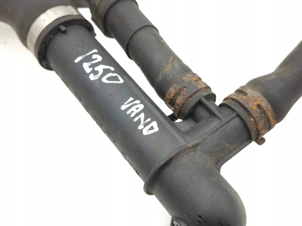 Seat ateca 2016 шланг / пабтрубок  радиатора Цена