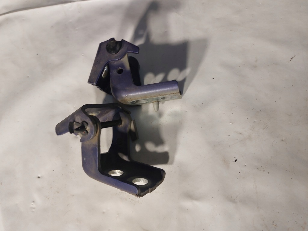 фото №3, Петли дверь правый перед peugeot 208 i