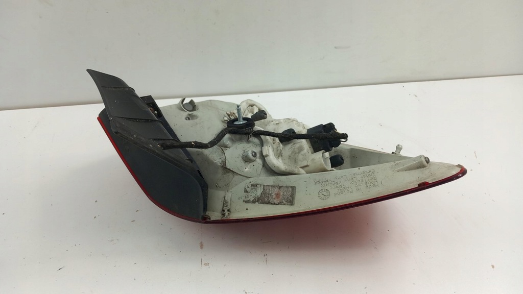 фото №3, Opel astra j hb лампа задня права