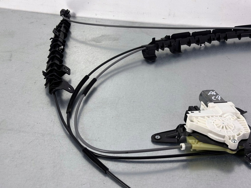 фото №5, Audi a6 allroad c7 2016 моторчик шторки безопасности стекло задний