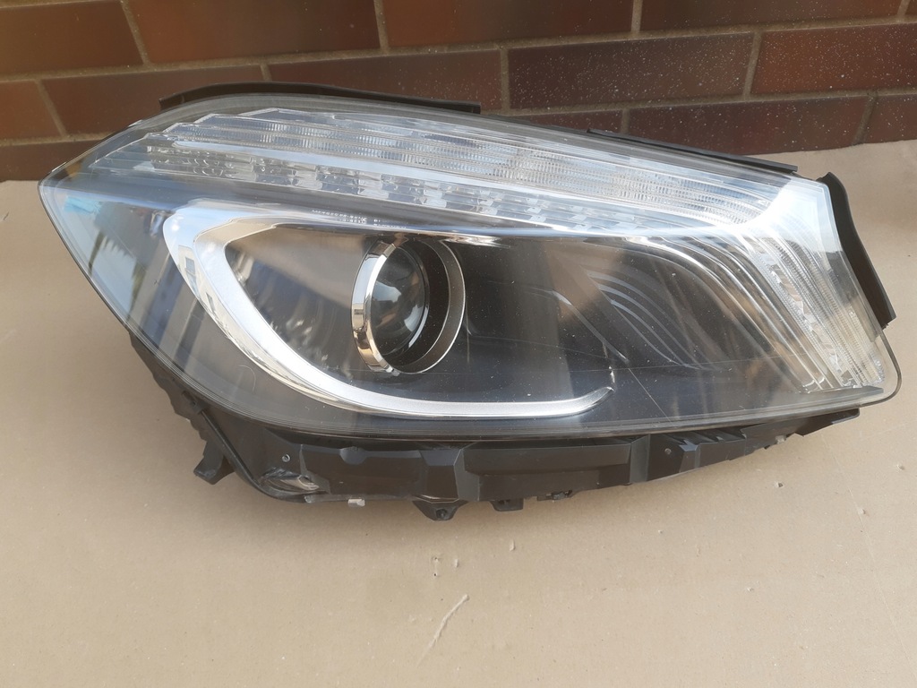 фото №10, Mercedes a w176 права лампа ксенон