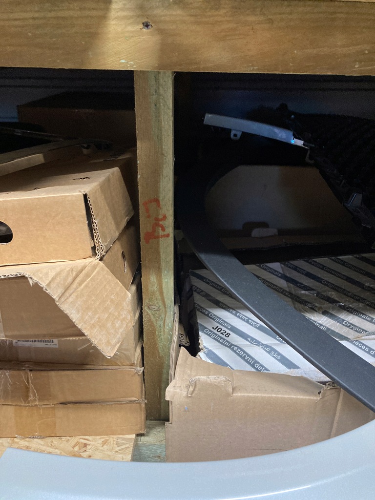 фото №7, Dacia sandero iii 3 решітка бампера права orygi.