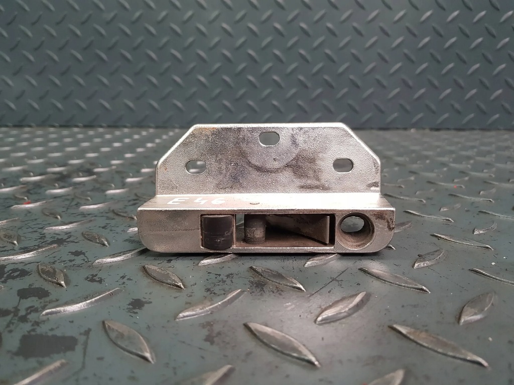 фото №5, Замок правий дах складного 8 204 286 bmw 3 e46 cabrio