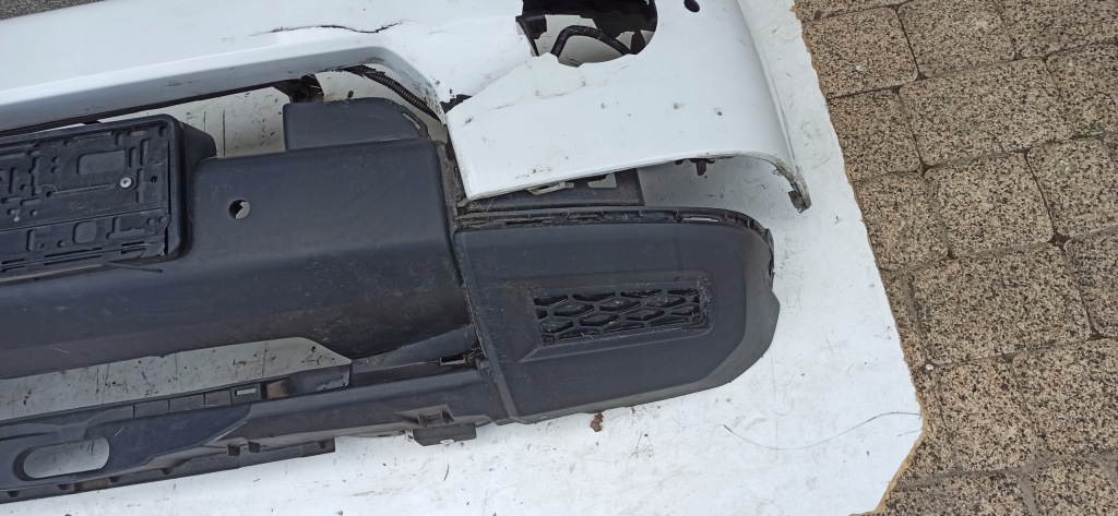 фото №11, Land rover discovery l319 iv 2009- бампер перед pdc омыватель ah22-17f775-ac