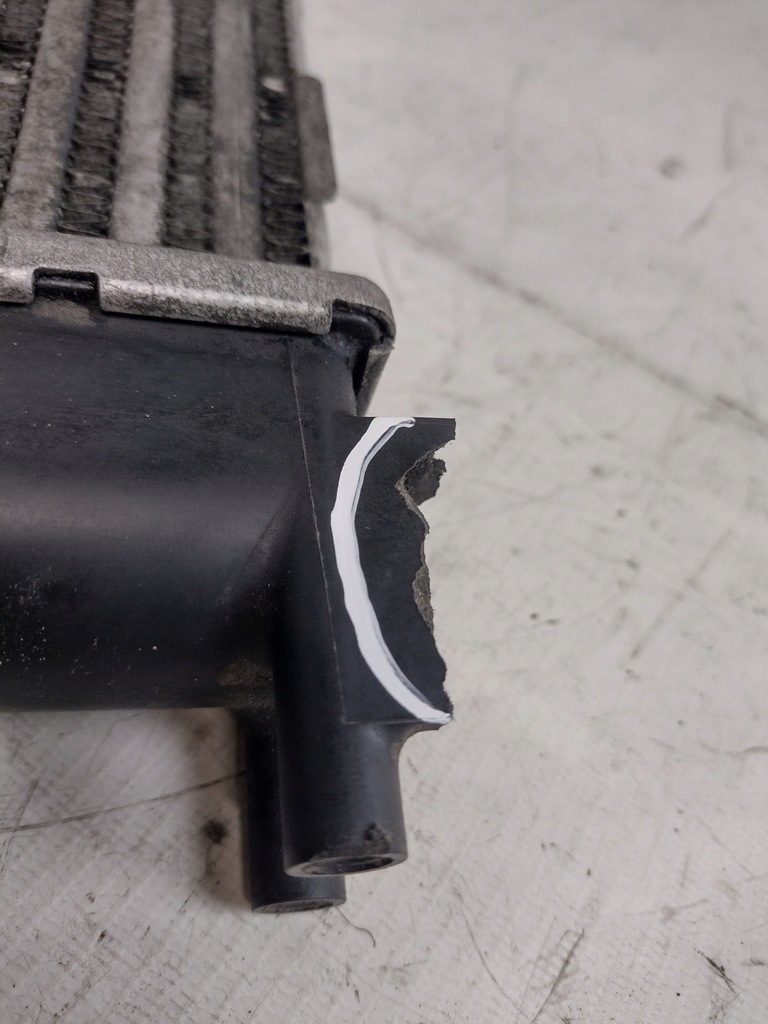 фото №6, Интеркулер chrysler voyager iv 2,8 crd 150 km 05142489aa