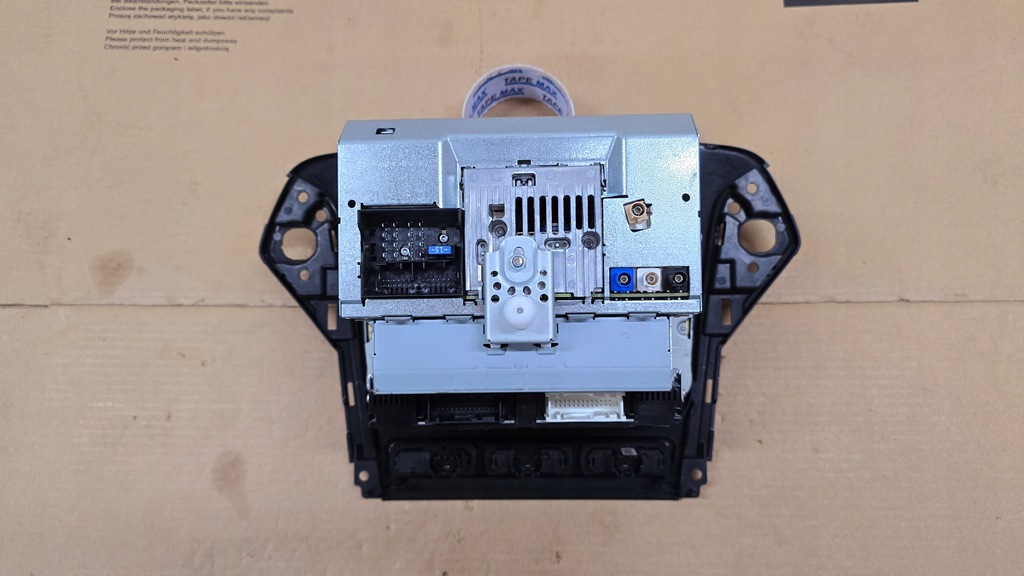 фото №16, Mondeo mk4 10-14 r fl радио большая сенсорный навигация 12r карты камера заднего вида